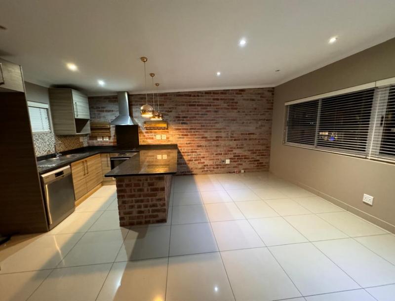 2 Bedroom Property for Sale in Green Point Western Cape